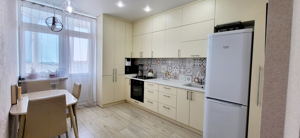 
   Продам 2-комнатную, 65.2 м², Вересаева ул, 101

. Фото 8.
