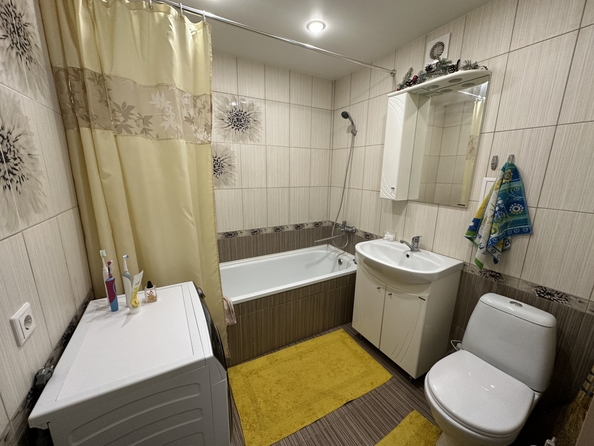
   Продам 3-комнатную, 60 м², Книжная ул, 175

. Фото 14.
