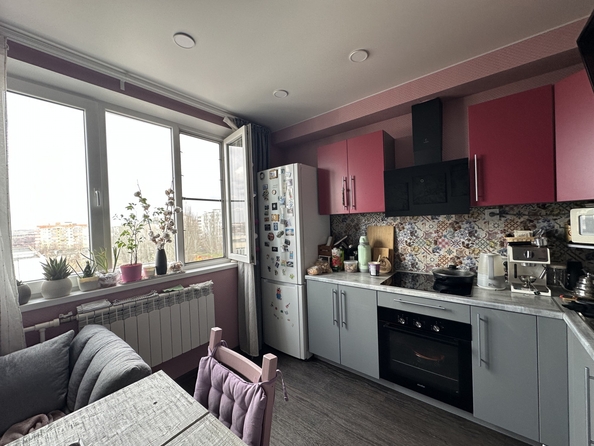 
   Продам 2-комнатную, 58 м², 40-летия Победы пр-кт, 81/3

. Фото 1.
