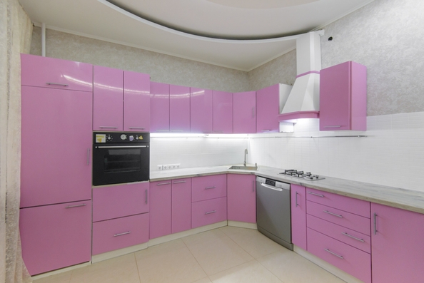 
   Продам 3-комнатную, 74 м², Вятская ул, 75/2

. Фото 3.