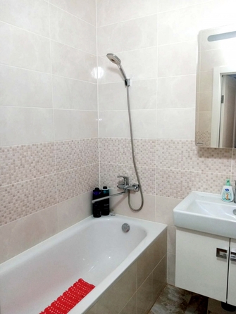 
   Продам 3-комнатную, 65 м², Берберовская ул

. Фото 5.