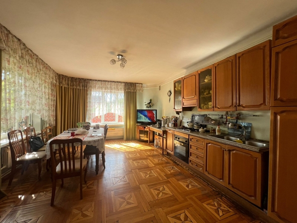 
   Продам дом, 293.3 м², Ростов-на-Дону

. Фото 10.