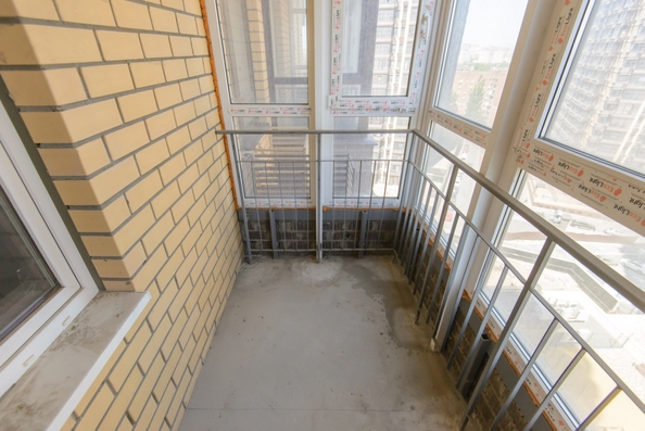 
   Продам 2-комнатную, 54 м², Ларина ул, 45

. Фото 4.