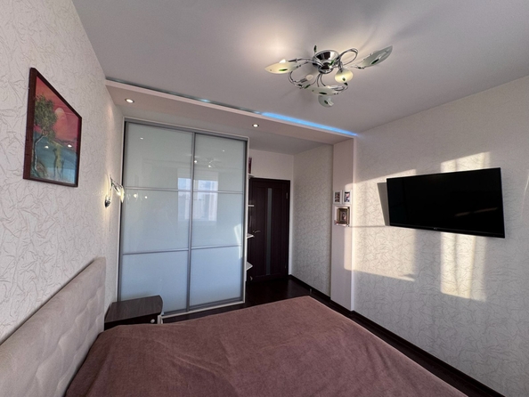 
   Продам 2-комнатную, 74 м², Города Волос ул, 45/175

. Фото 2.