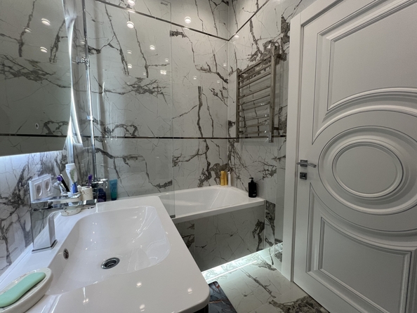 
   Продам 2-комнатную, 50.3 м², Строителей ул, 10/6

. Фото 9.