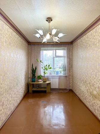 
   Продам 3-комнатную, 58 м², Батуринская ул, 13/14

. Фото 1.