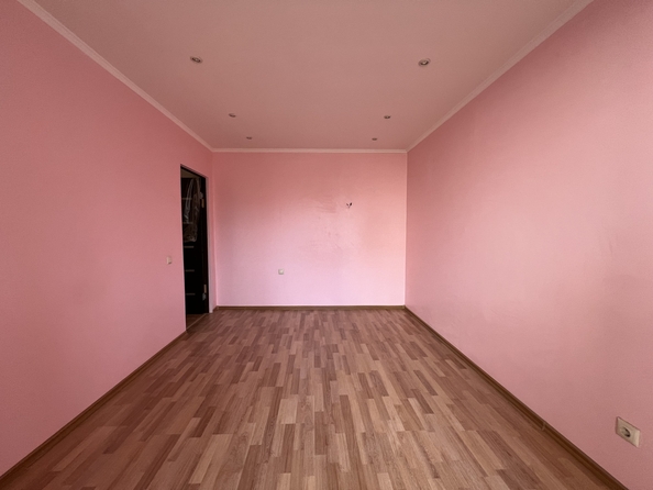 
   Продам 4-комнатную, 83 м², 40-летия Победы пр-кт, 37

. Фото 6.