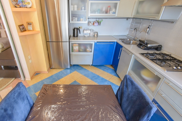 
   Продам 4-комнатную, 83.6 м², Павленко ул, 40

. Фото 8.