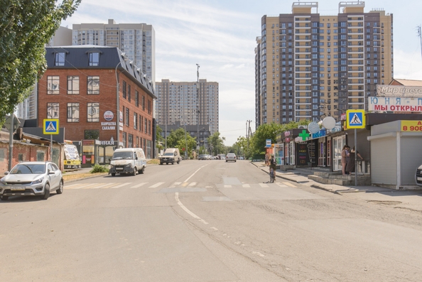 
   Продам 4-комнатную, 83.6 м², Павленко ул, 40

. Фото 41.
