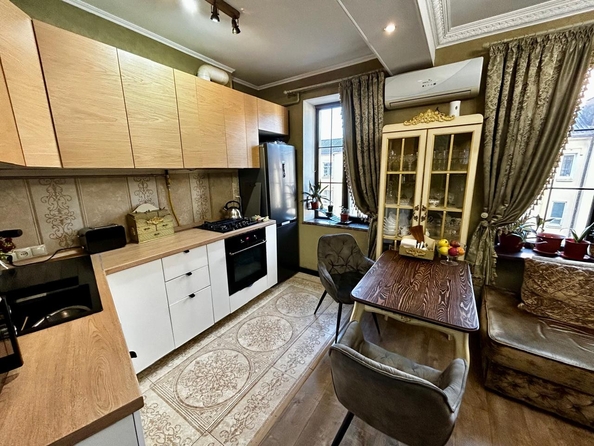 
   Продам 3-комнатную, 63 м², Ворошиловский пр-кт, 75/124

. Фото 2.