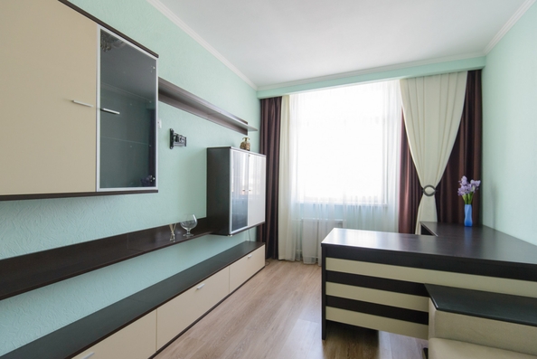 
   Продам 4-комнатную, 125.6 м², Комарова ул, 131а

. Фото 10.