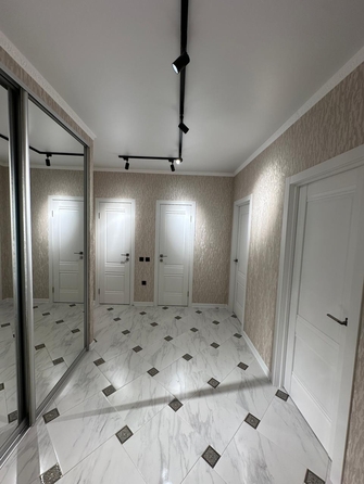 
   Продам 2-комнатную, 68 м², Берберовская ул, 22

. Фото 7.