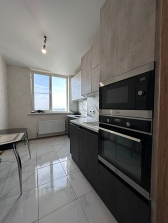 
   Продам 3-комнатную, 74 м², Стабильная ул, 3

. Фото 1.