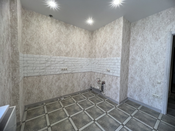 
   Продам 1-комнатную, 38 м², Жданова ул, 19

. Фото 6.