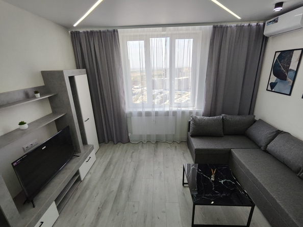 
   Продам 1-комнатную, 39 м², Солженицына пр-кт, 13

. Фото 2.
