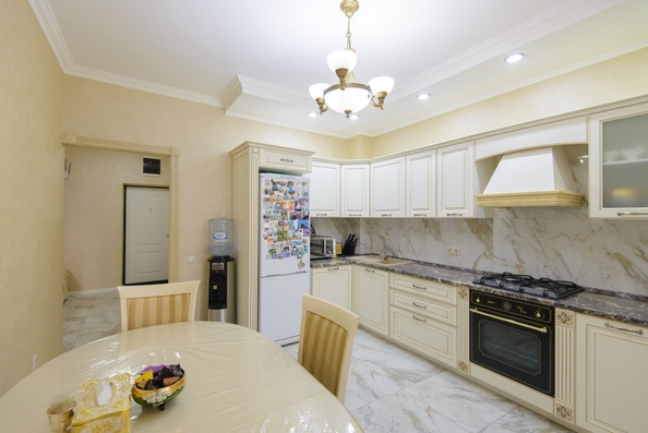 
   Продам 3-комнатную, 80 м², Береговая ул, 117

. Фото 1.