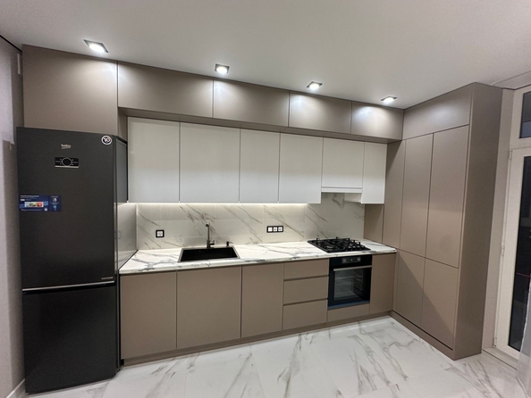 
   Продам 2-комнатную, 53 м², 40-летия Победы пр-кт, 111/3

. Фото 1.