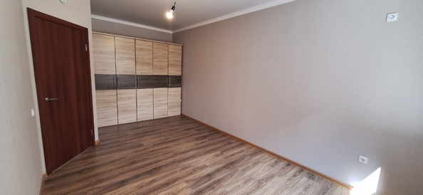 
   Продам 1-комнатную, 37 м², Берберовская ул, 28

. Фото 3.