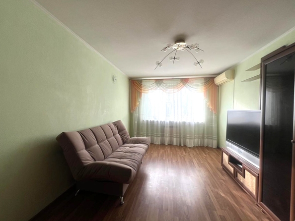 
  Сдается 2-комн. квартира, 55 м², Комарова б-р, д. 7
. Фото 7.
