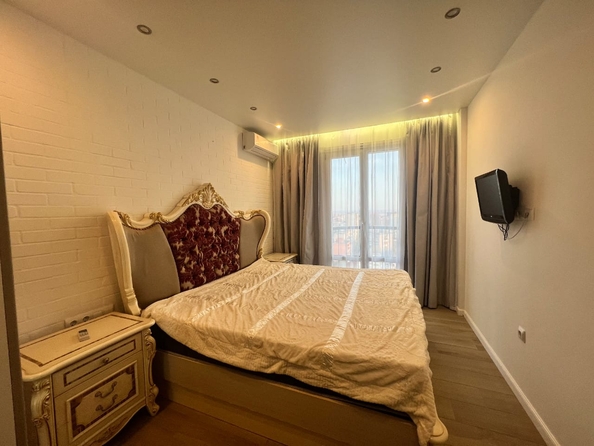 
  Продается 4-комн. квартира, 200 м², Соборный пер, д. 90
. Фото 17.