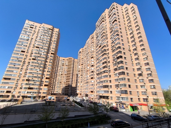 
  Продается 2-комн. квартира, 72 м², Творческая ул, д. 7
. Фото 27.