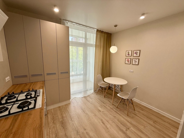 
  Продается 1-комн. квартира, 40 м², Берберовская ул, д. 9
. Фото 6.
