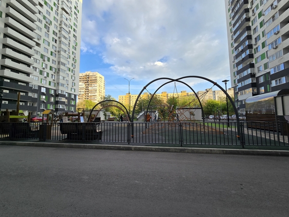 
  Продается 2-комн. квартира, 60 м², Жмайлова ул, д. 19а
. Фото 18.