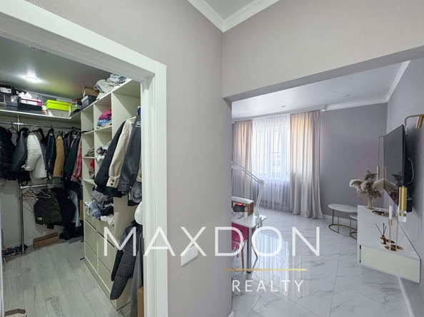 
  Продается 3-комн. квартира, 90 м², Берберовская ул, д. 4/2
. Фото 23.