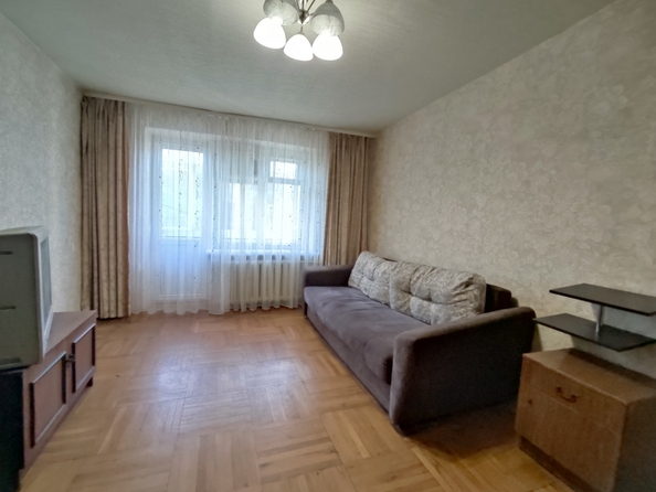 
  Продается 3-комн. квартира, 60 м², 1-я Баррикадная ул, д. 48
. Фото 2.