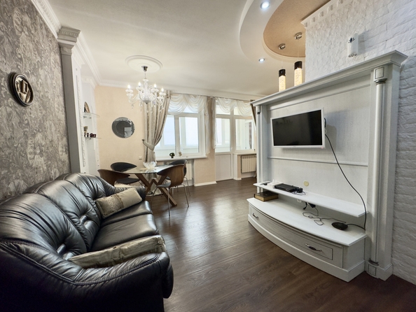 
  Продается 2-комн. квартира, 70.1 м², Малюгиной ул, д. 220
. Фото 3.