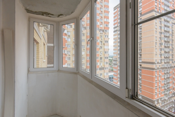 
  Продается 2-комн. квартира, 66 м², Богданова ул, д. 79
. Фото 9.