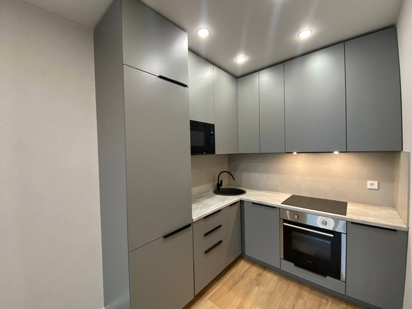 
  Продается 2-комн. квартира, 45 м², Жмайлова ул, д. 19а
. Фото 6.