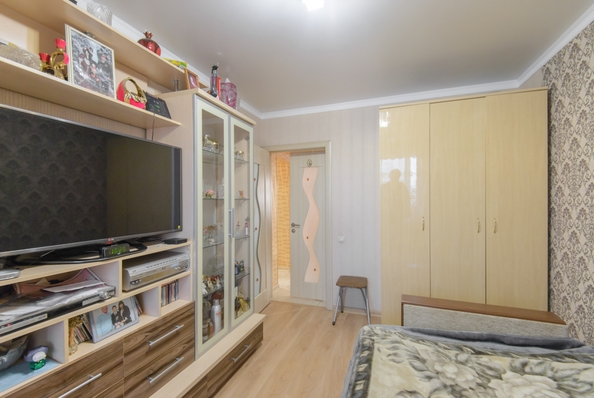
  Продается 3-комн. квартира, 64 м², 40-летия Победы пр-кт, д. 95
. Фото 8.