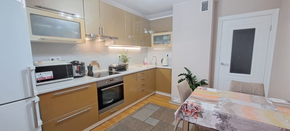 
  Продается 2-комн. квартира, 55 м², Петренко ул, д. 2
. Фото 1.