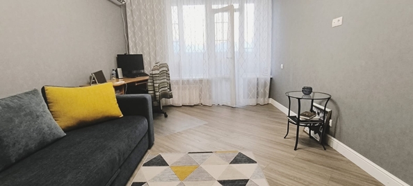 
  Продается 1-комн. квартира, 42 м², Комарова б-р, д. 1И
. Фото 9.