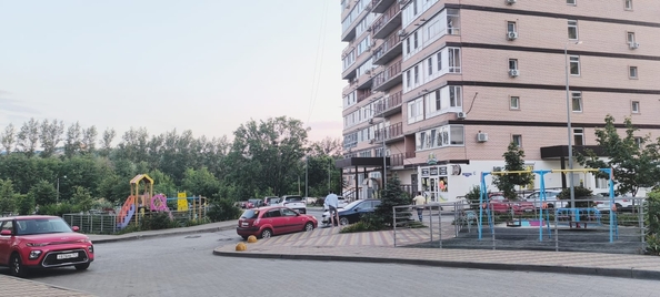 
  Продается 1-комн. квартира, 42 м², Комарова б-р, д. 1И
. Фото 30.