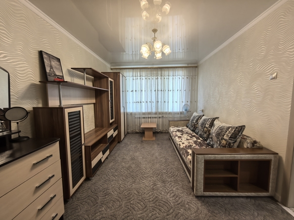 
  Продается 1-комн. квартира, 30 м², Комарова б-р, д. 17
. Фото 3.