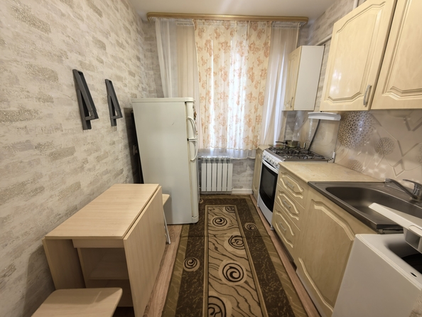 
  Продается 1-комн. квартира, 30 м², Комарова б-р, д. 17
. Фото 8.