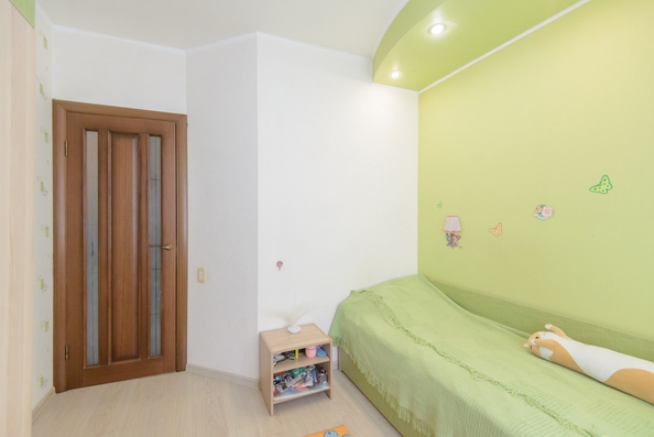 
  Продается 4-комн. квартира, 83.6 м², Павленко ул, д. 40
. Фото 33.