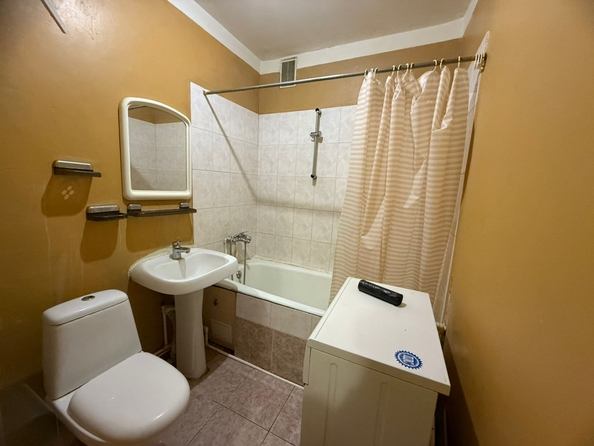 
  Продается 1-комн. квартира, 36 м², Зорге ул, д. 70
. Фото 4.
