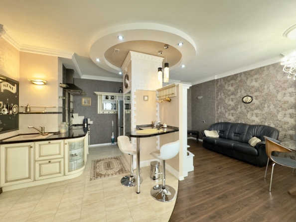 
  Продается 2-комн. квартира, 70.1 м², Малюгиной ул, д. 220
. Фото 2.