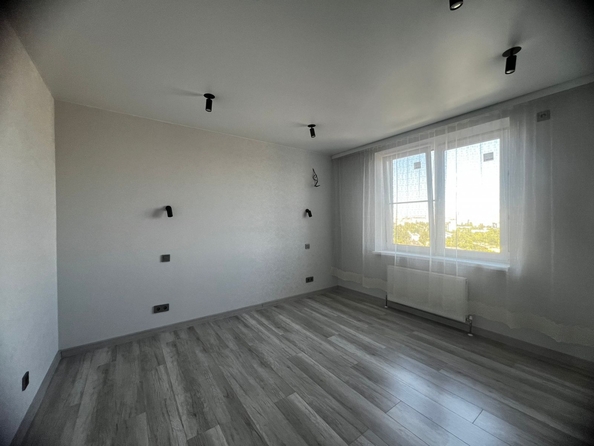 
  Продается 2-комн. квартира, 65.6 м², 2-я Краснодарская ул, д. 169б
. Фото 6.