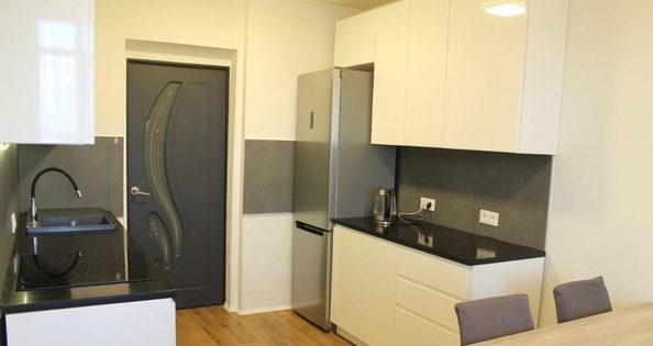
  Продается 3-комн. квартира, 105 м², Крупской ул, д. 82/4
. Фото 2.