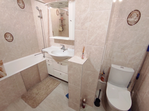 
  Продается 2-комн. квартира, 50 м², 40-летия Победы пр-кт, д. 79
. Фото 6.