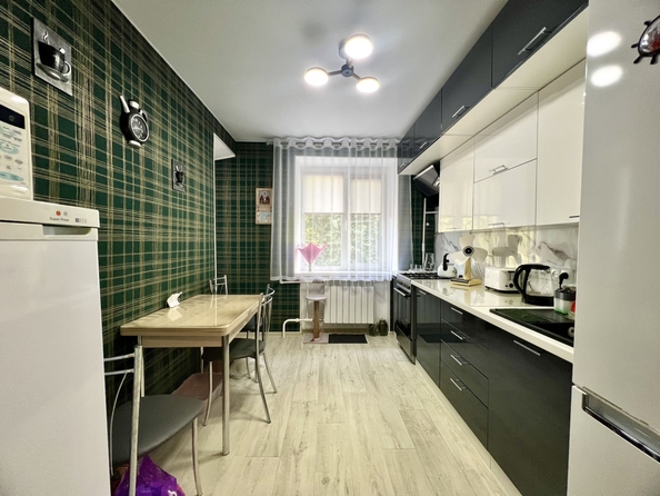 
  Продается 3-комн. квартира, 63 м², 40-летия Победы пр-кт, д. 308/3
. Фото 1.