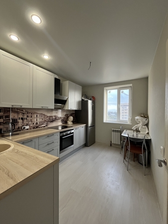 
  Продается 1-комн. квартира, 35 м², Батуринская ул, д. 167
. Фото 2.