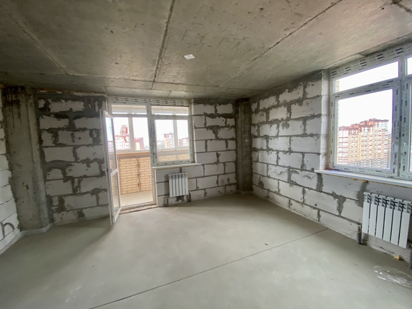
  Продается 3-комн. квартира, 100 м², 40-летия Победы пр-кт, д. 63
. Фото 2.