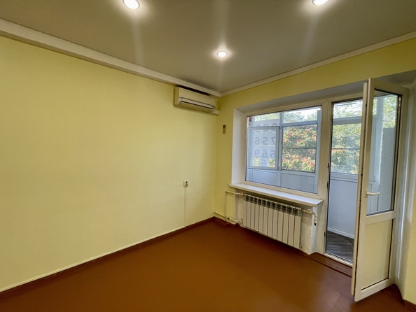 
  Продается 3-комн. квартира, 49 м², Коммунистический пр-кт, д. 23
. Фото 3.