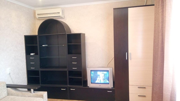 
  Продается 2-комн. квартира, 46 м², Варфоломеева ул, д. 244
. Фото 1.