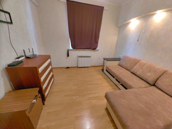 
  Продается 2-комн. квартира, 49.9 м², Камская ул, д. 4
. Фото 3.
